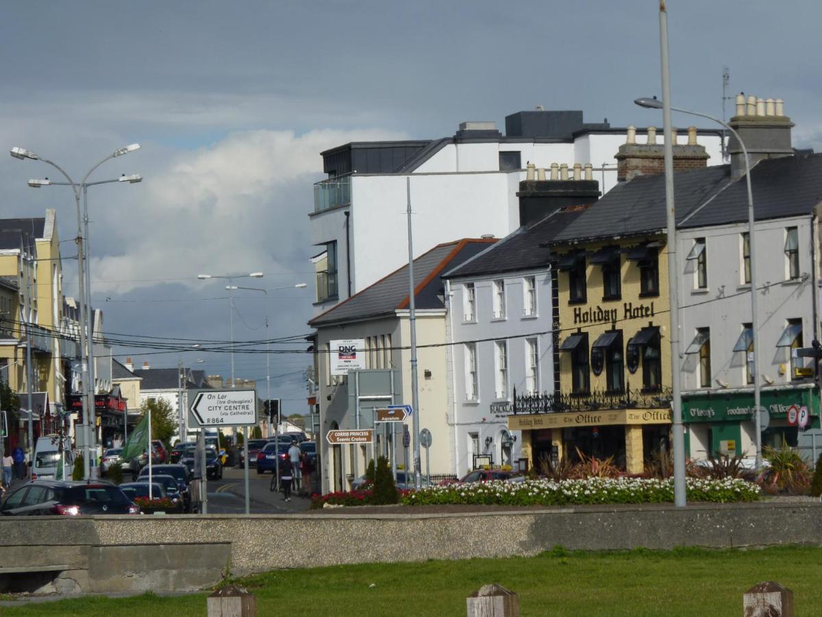 Holiday Hotel Galway Extérieur photo