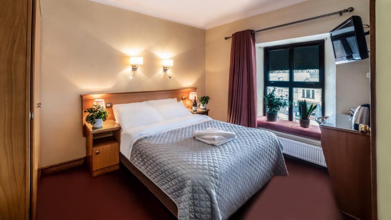 Holiday Hotel Galway Extérieur photo