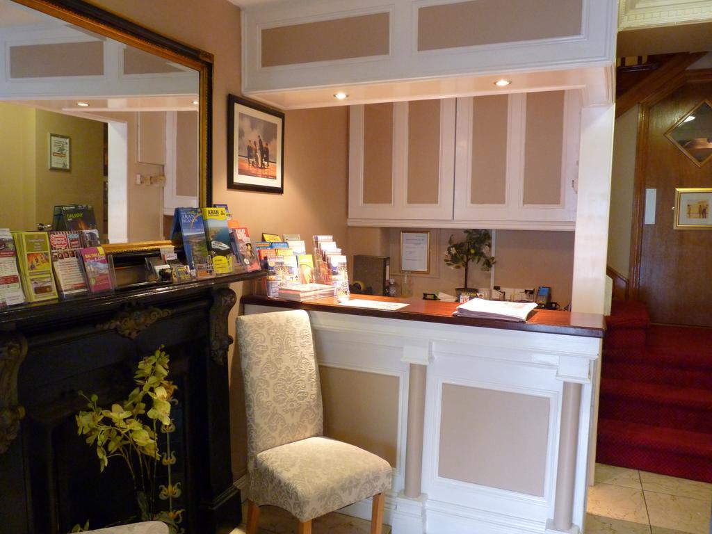 Holiday Hotel Galway Extérieur photo