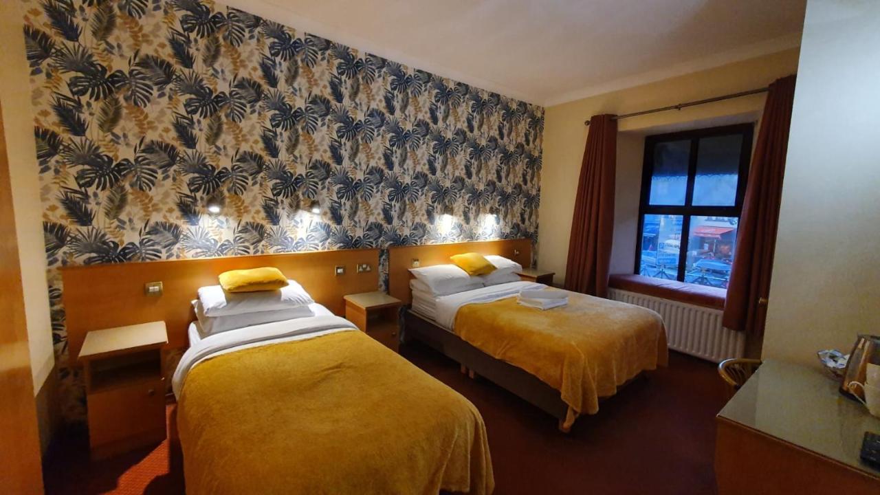 Holiday Hotel Galway Extérieur photo